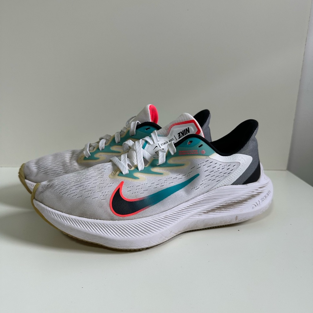 Nike Zoom Winflo 7 Running Shoes. Size: 8